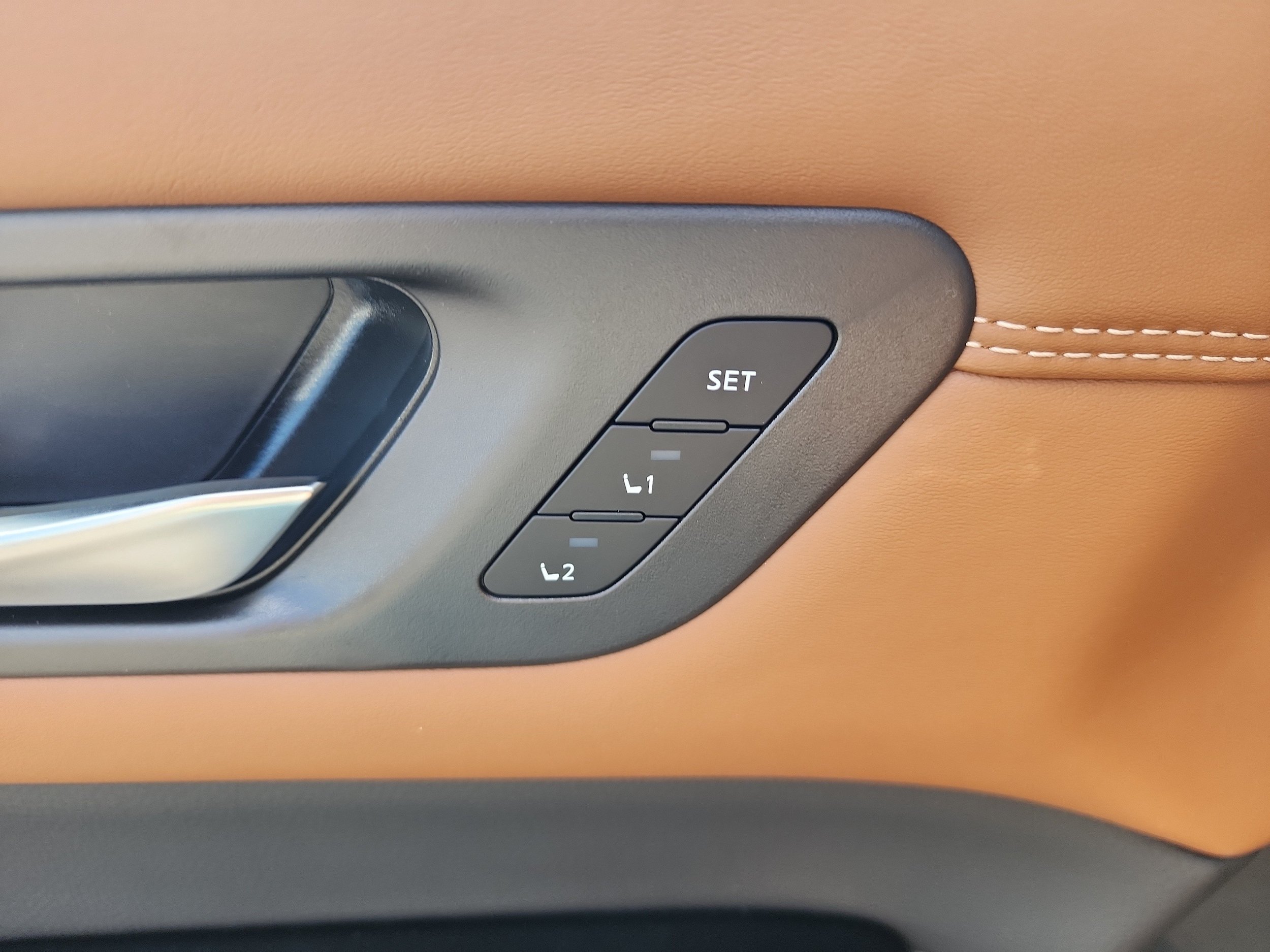 New 2026 Nissan Pathfinder Platinum AWD/4WD image 13