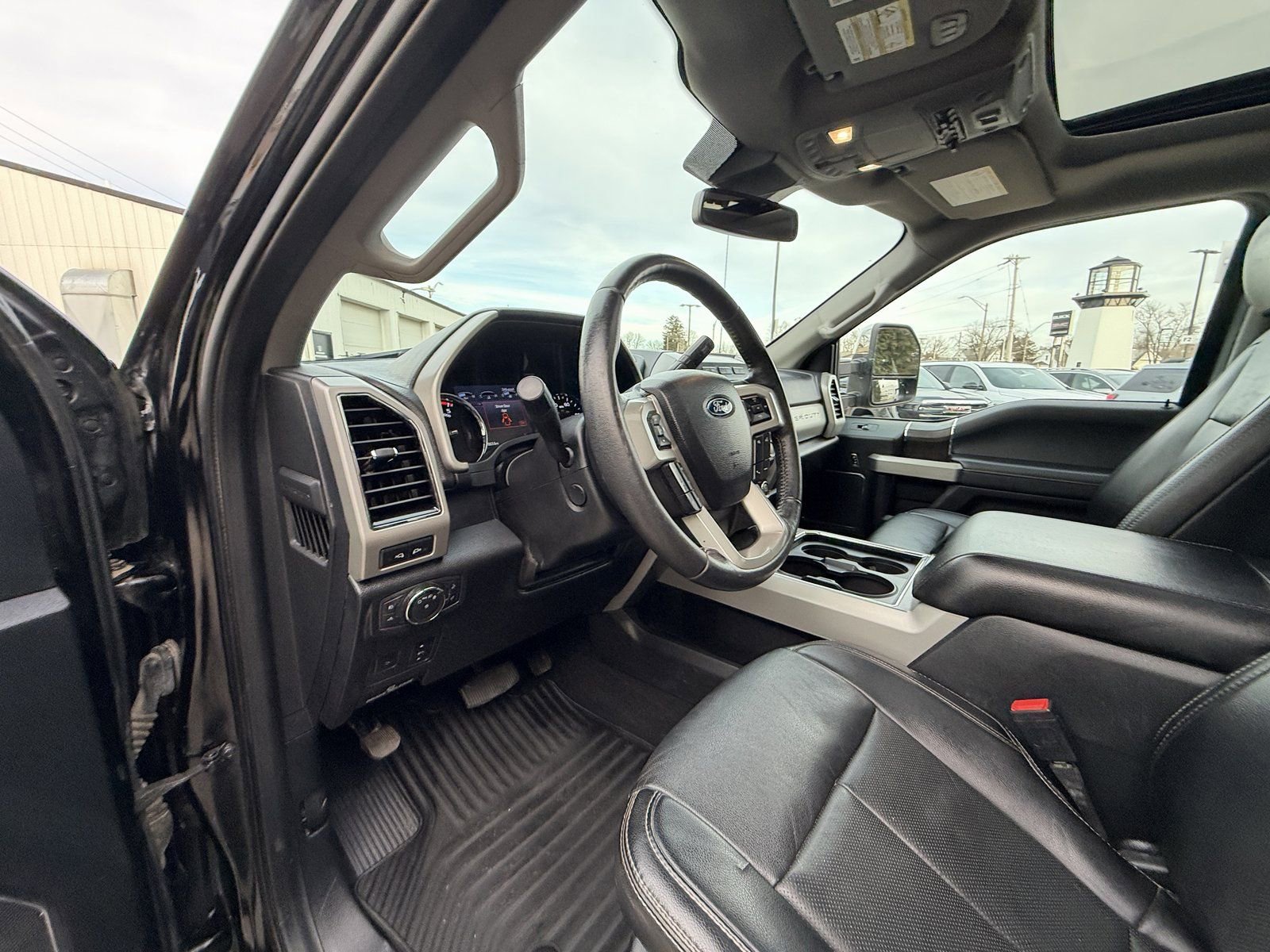 Used 2021 Ford F250 Lariat w/ Lariat Ultimate Package image 11
