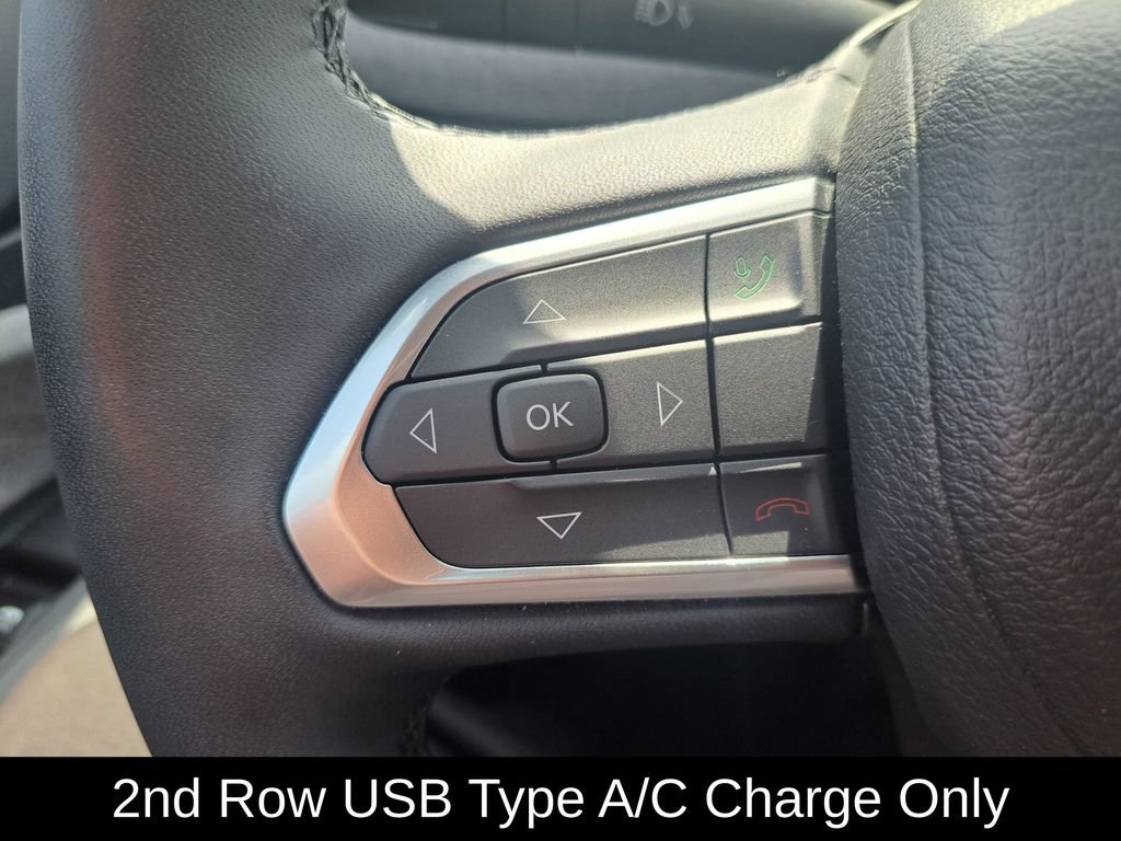 Used 2024 Jeep Compass Latitude w/ Sun and Sound Group AWD/4WD image 23