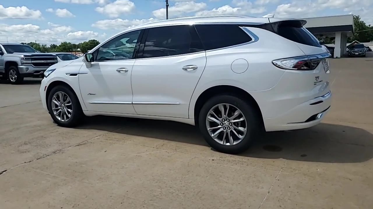 Used 2023 Buick Enclave Avenir w/ Avenir Technology Package AWD/4WD image 6