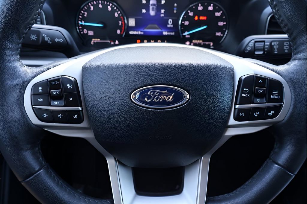 Used 2022 Ford Explorer XLT w/ Equipment Group 202A image 16