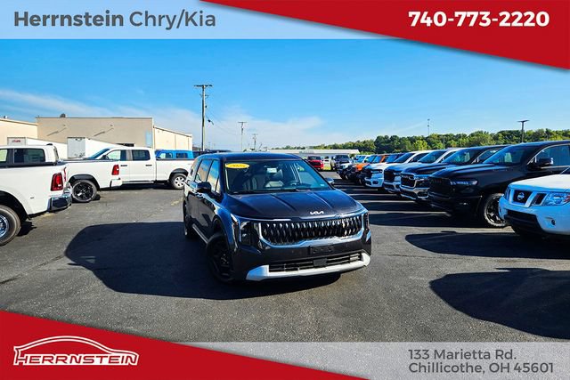 Used 2025 Kia Carnival