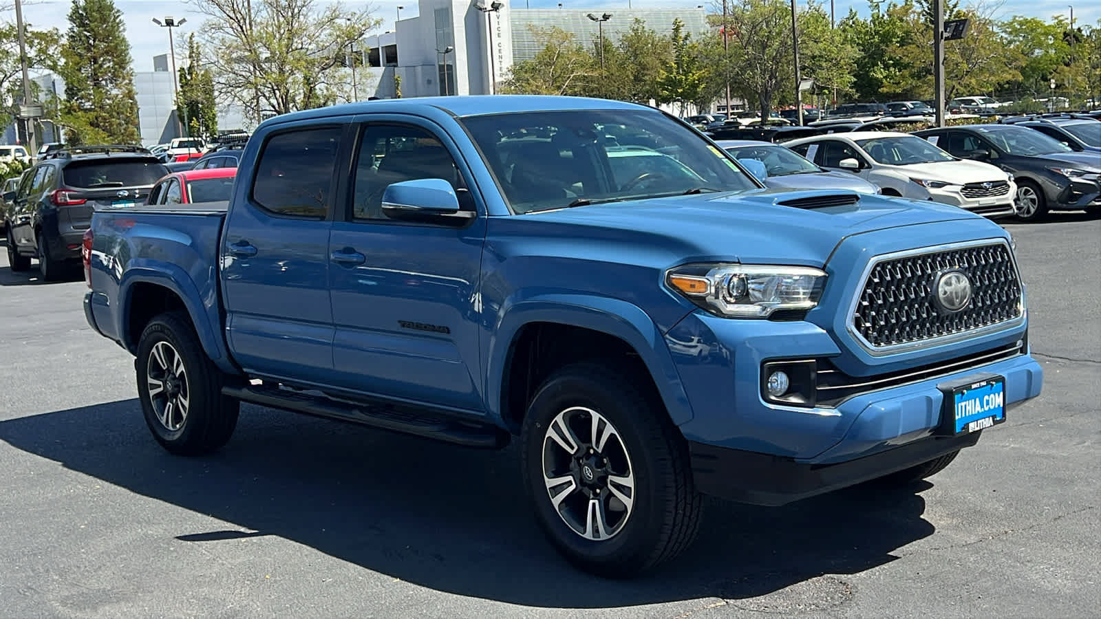 Used 2019 Toyota Tacoma TRD Sport w/ Technology Package AWD/4WD image 3