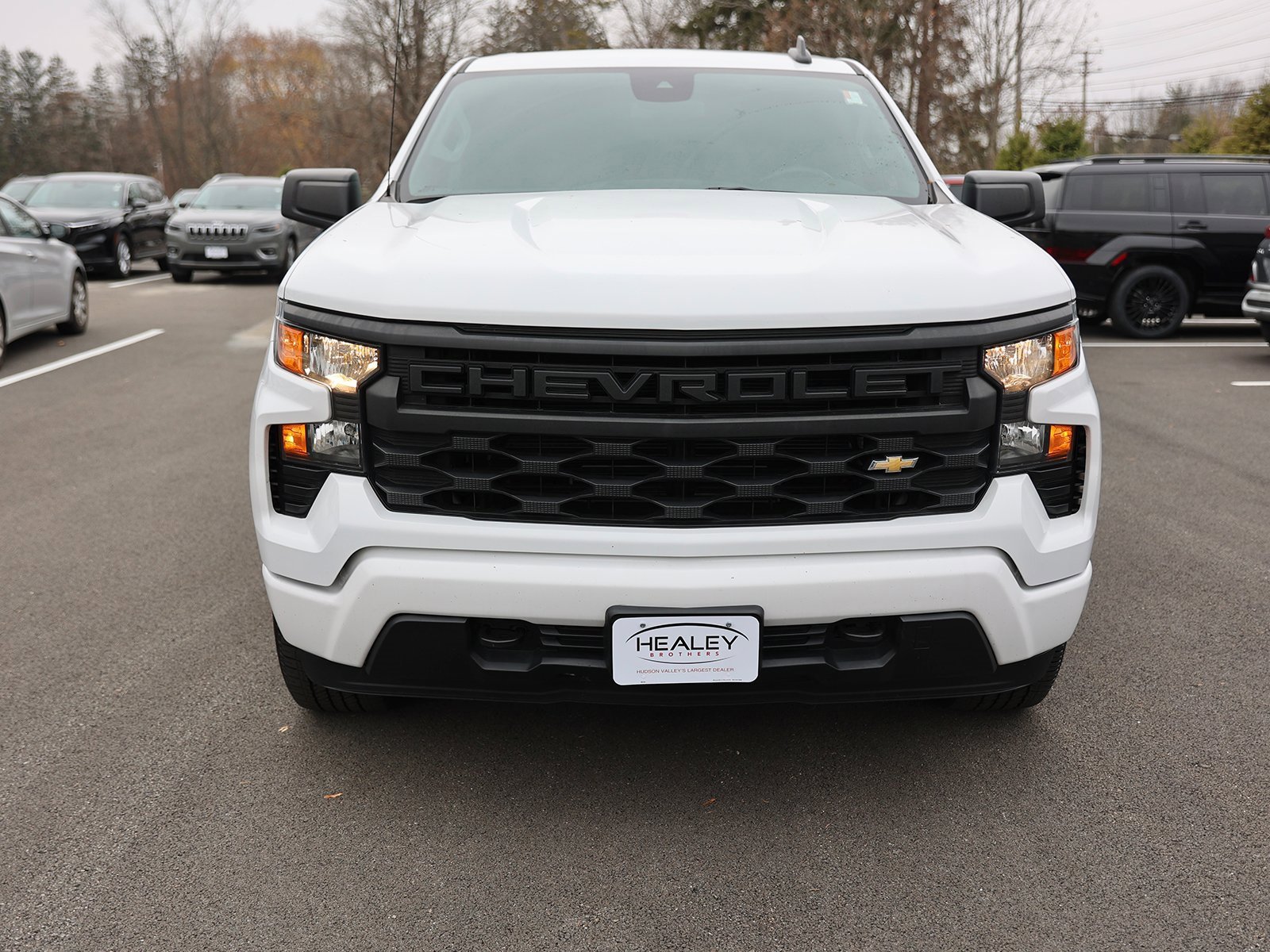 Used 2023 Chevrolet Silverado 1500 Custom image 2