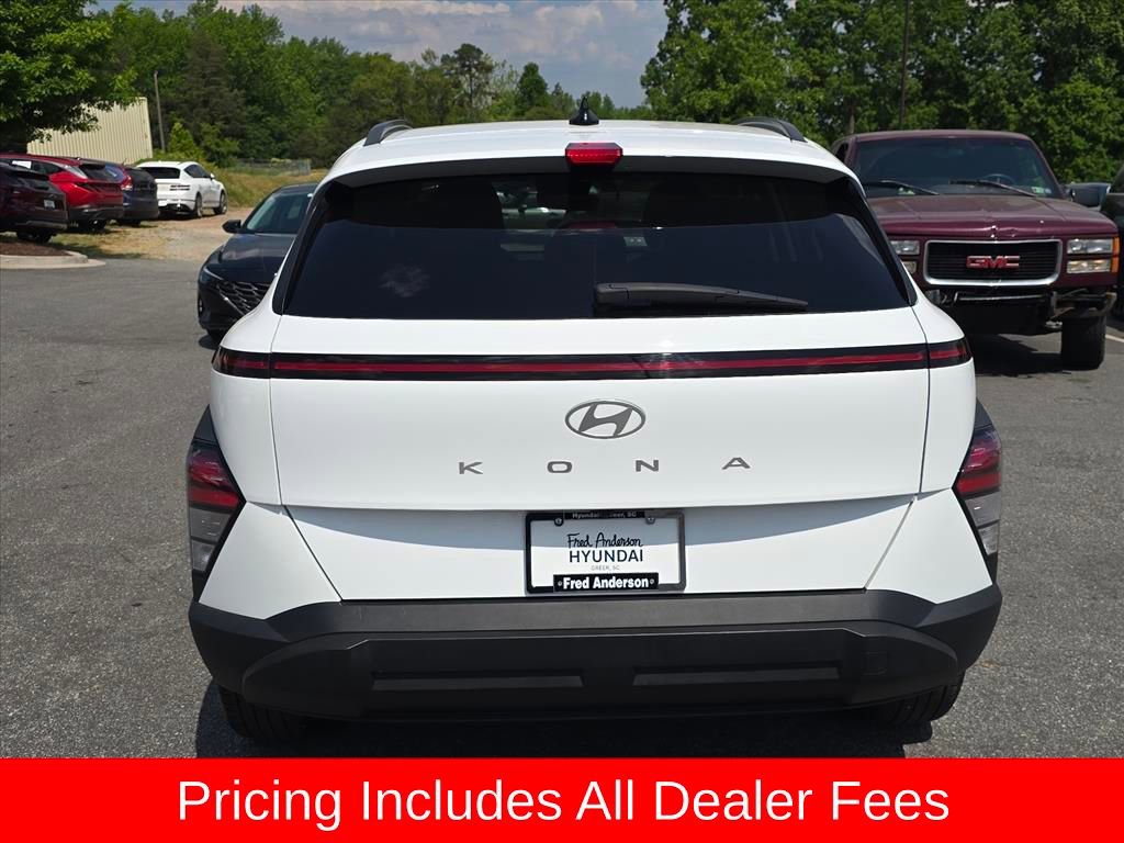 Used 2024 Hyundai Kona SEL FWD image 4
