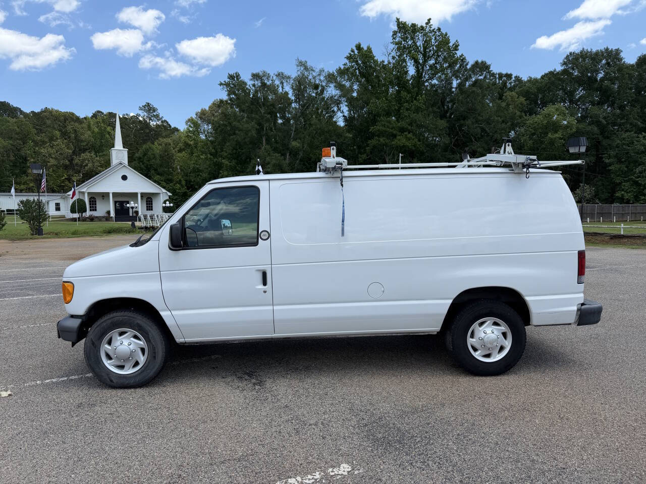 Used 2007 Ford E-250 and Econoline 250 RWD image 3