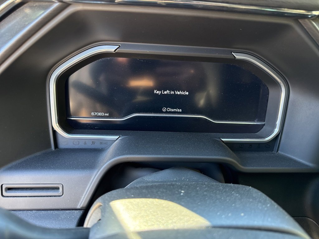 Used 2022 GMC Sierra 1500 AT4 w/ AT4 Preferred Package image 10