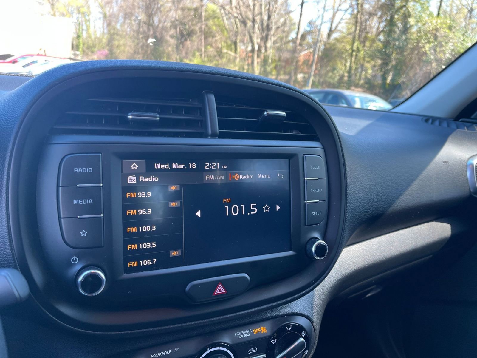 Used 2025 Kia Soul LX w/ LX Technology Package image 20