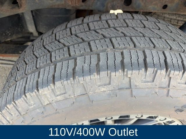 Used 2015 Ford F150 XLT w/ Equipment Group 302A Luxury AWD/4WD image 28