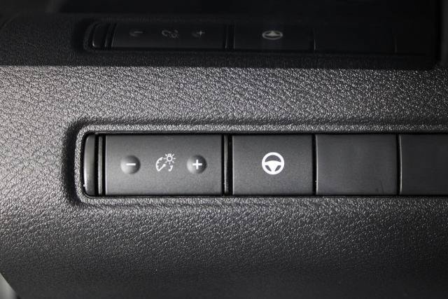 Certified 2023 Nissan Pathfinder SV FWD image 24