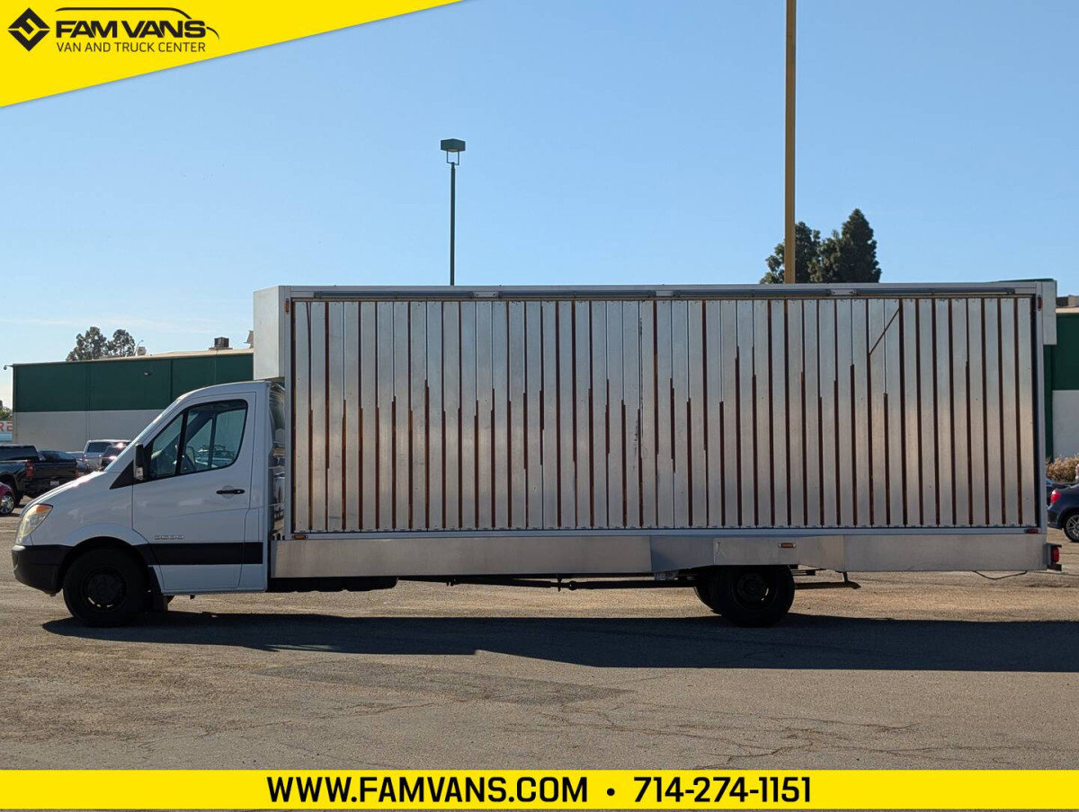 Used 2007 Dodge Sprinter 3500 image 4