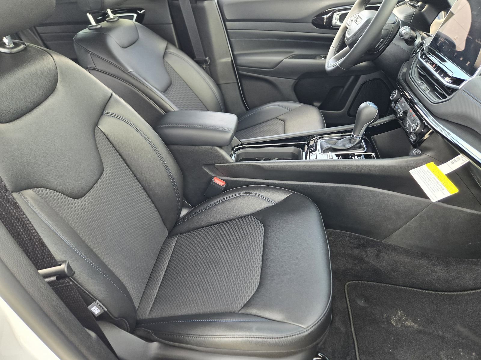 New 2026 Jeep Compass Latitude image 12