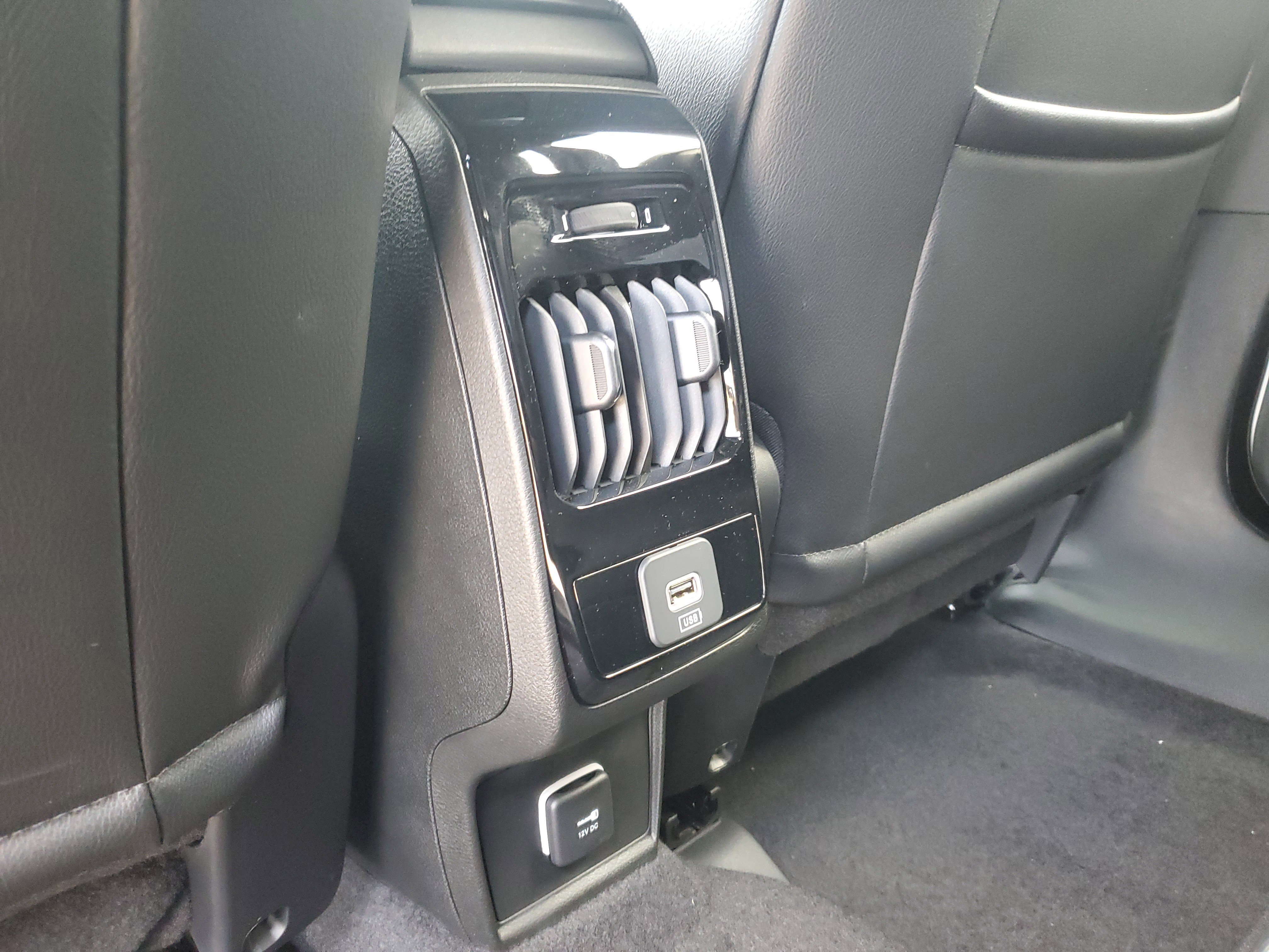 New 2026 Jeep Compass Latitude image 9