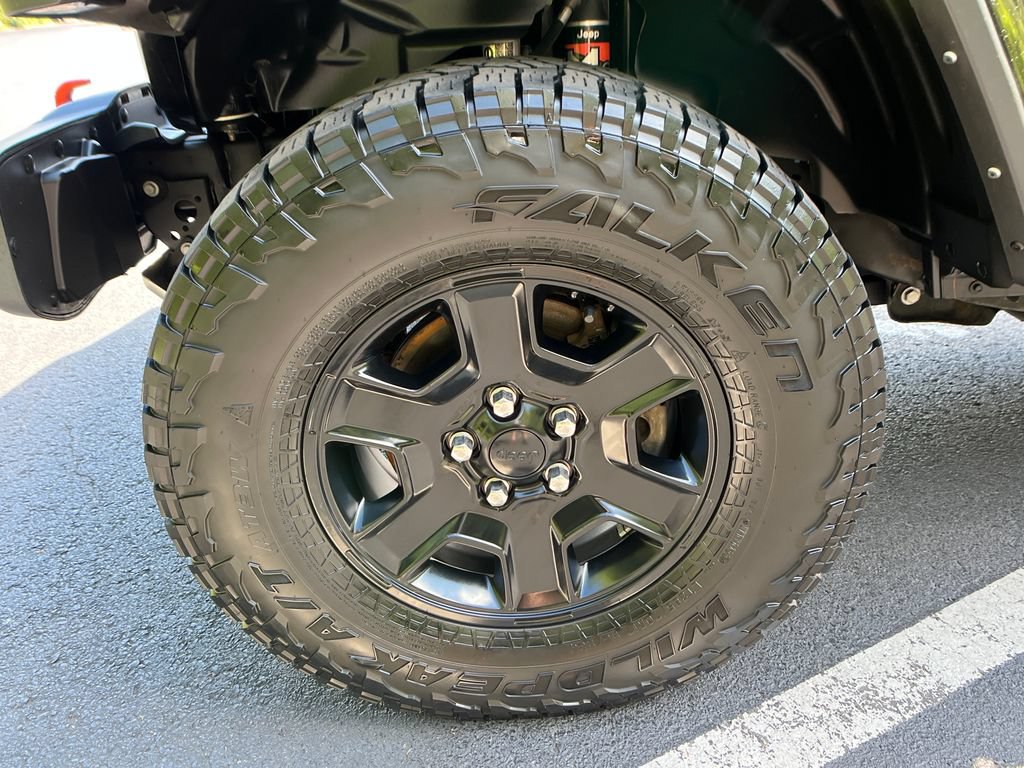 Used 2022 Jeep Gladiator Mojave w/ LED Lighting Group AWD/4WD image 24