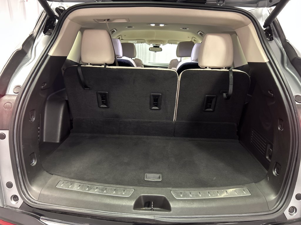 Used 2023 Buick Enclave Essence w/ LPO, Floor Liner Package FWD image 24