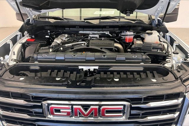 Used 2026 GMC Sierra 2500 SLT AWD/4WD image 9