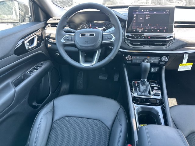 New 2026 Jeep Compass Latitude AWD/4WD image 14