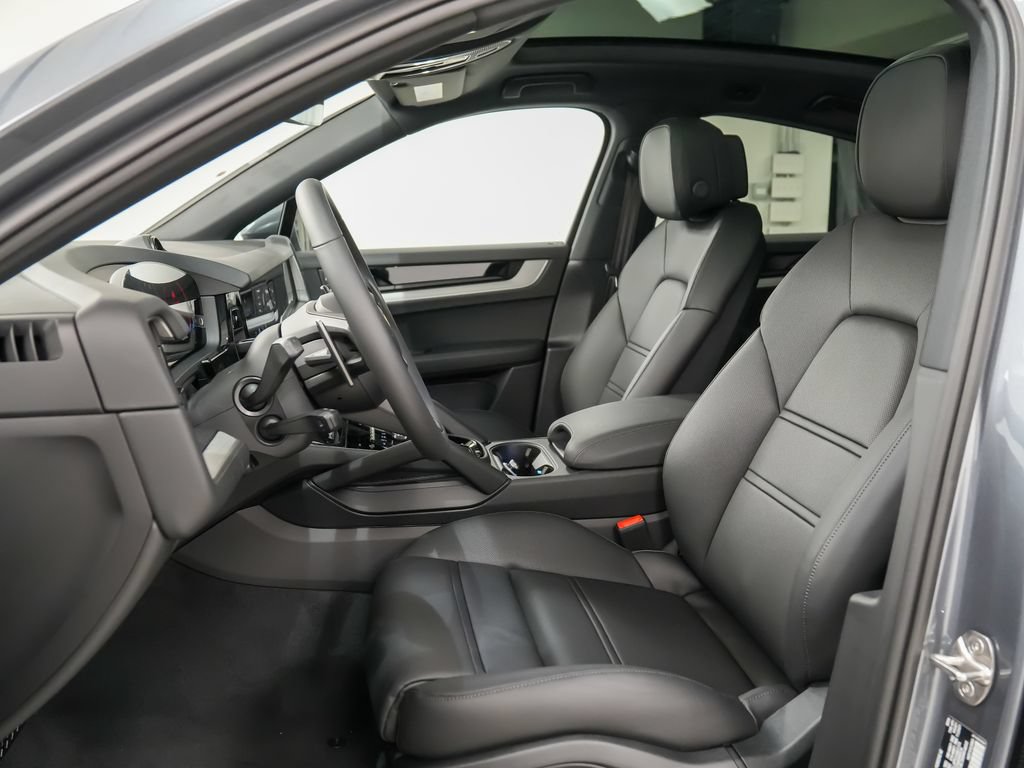 New 2026 Porsche Cayenne Coupe AWD/4WD image 5