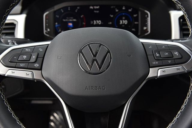 Used 2023 Volkswagen Atlas Cross Sport SE w/ Black Wheel Package image 18