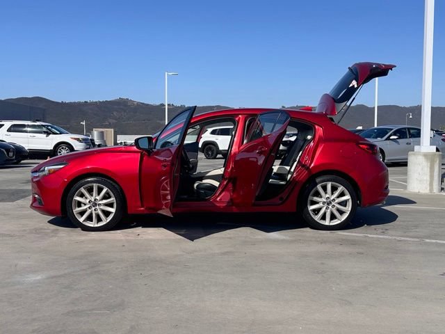 Used 2017 MAZDA MAZDA3 Grand Touring w/ Premium Equipment Package FWD image 31