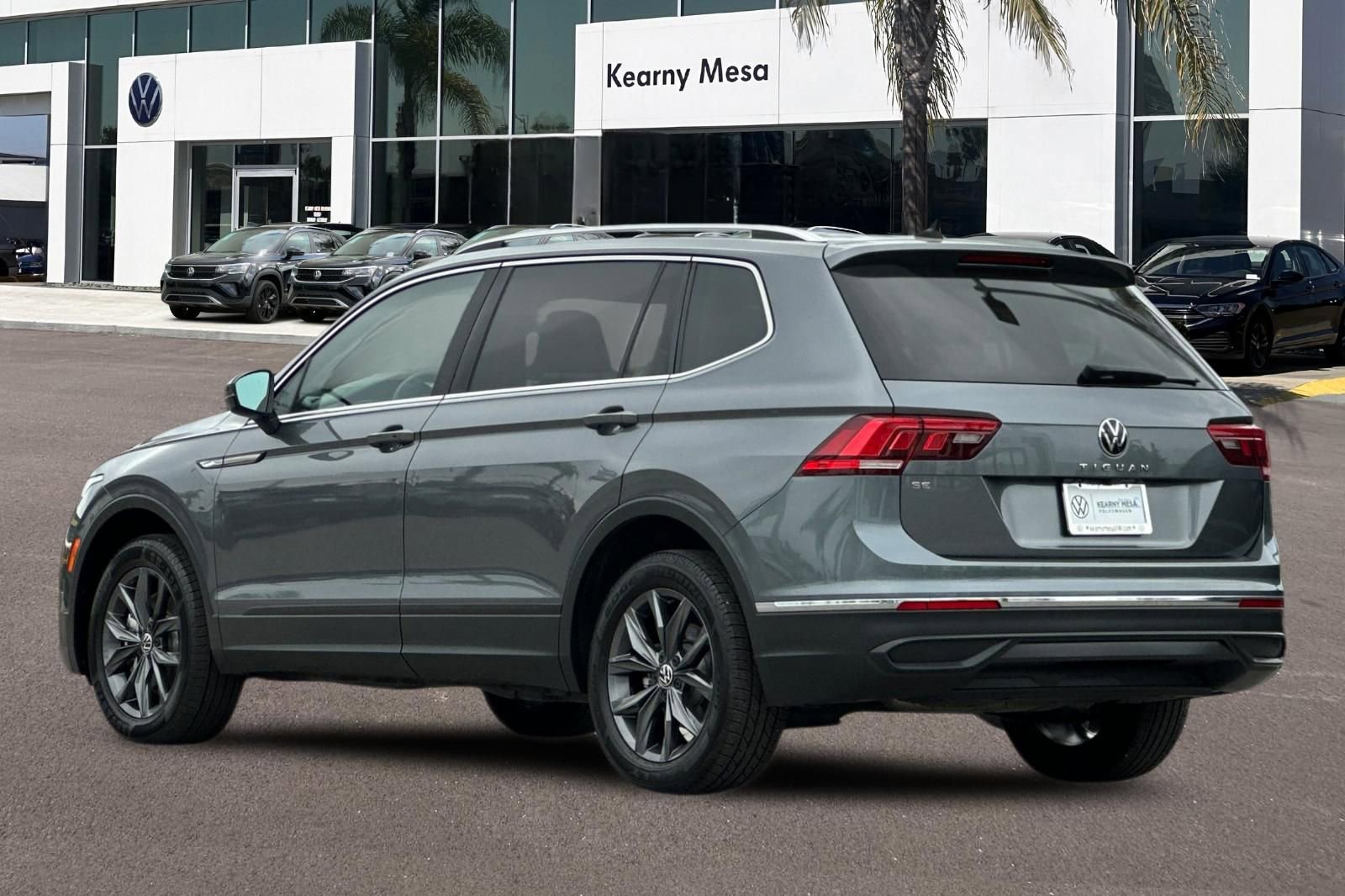 Used 2022 Volkswagen Tiguan SE FWD image 6