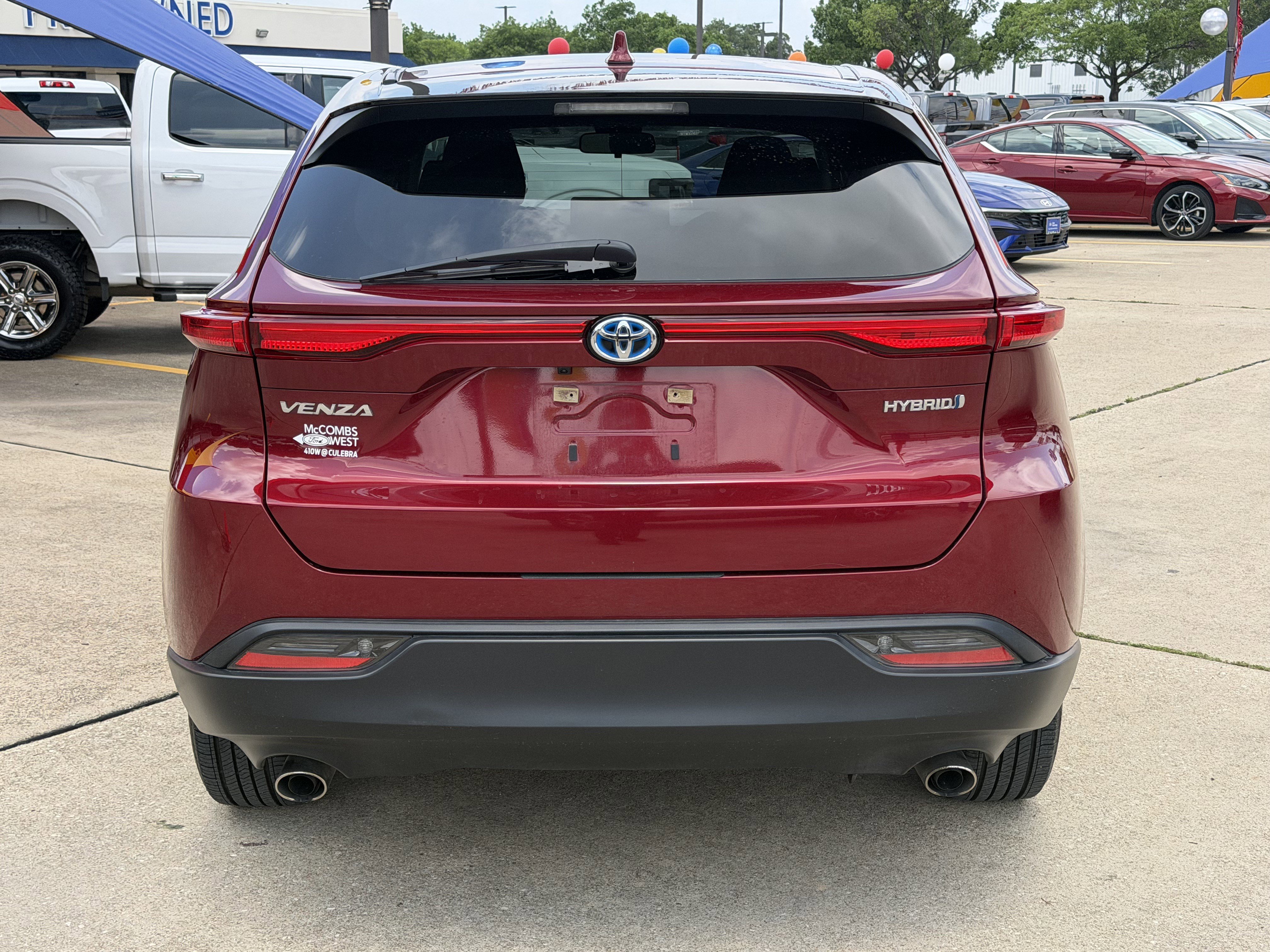 Used 2021 Toyota Venza LE AWD/4WD image 5