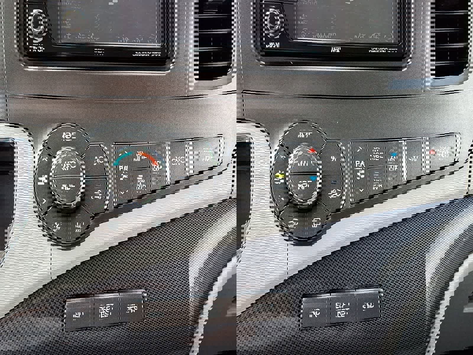 Used 2014 Toyota Sienna SE image 19