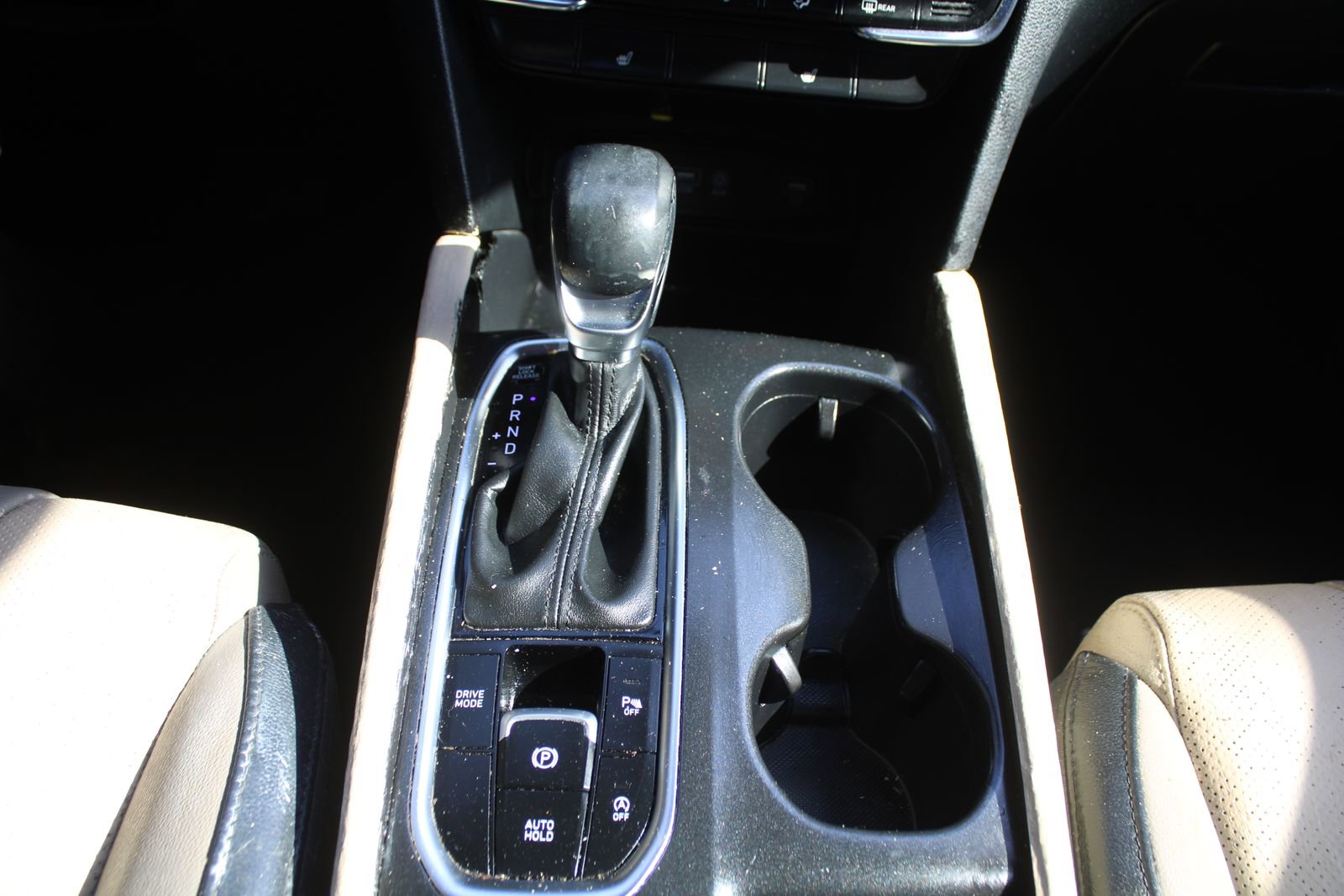 Used 2019 Hyundai Santa Fe Limited image 36