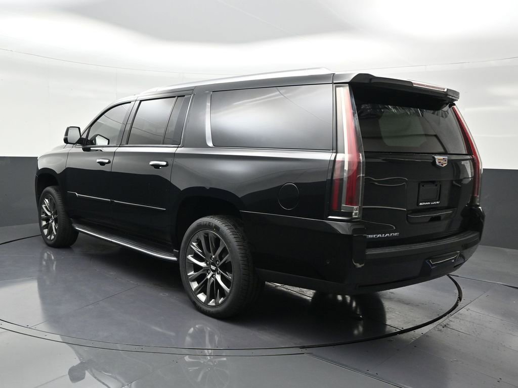 Used 2019 Cadillac Escalade ESV Luxury w/ Escalade Sport Edition image 3