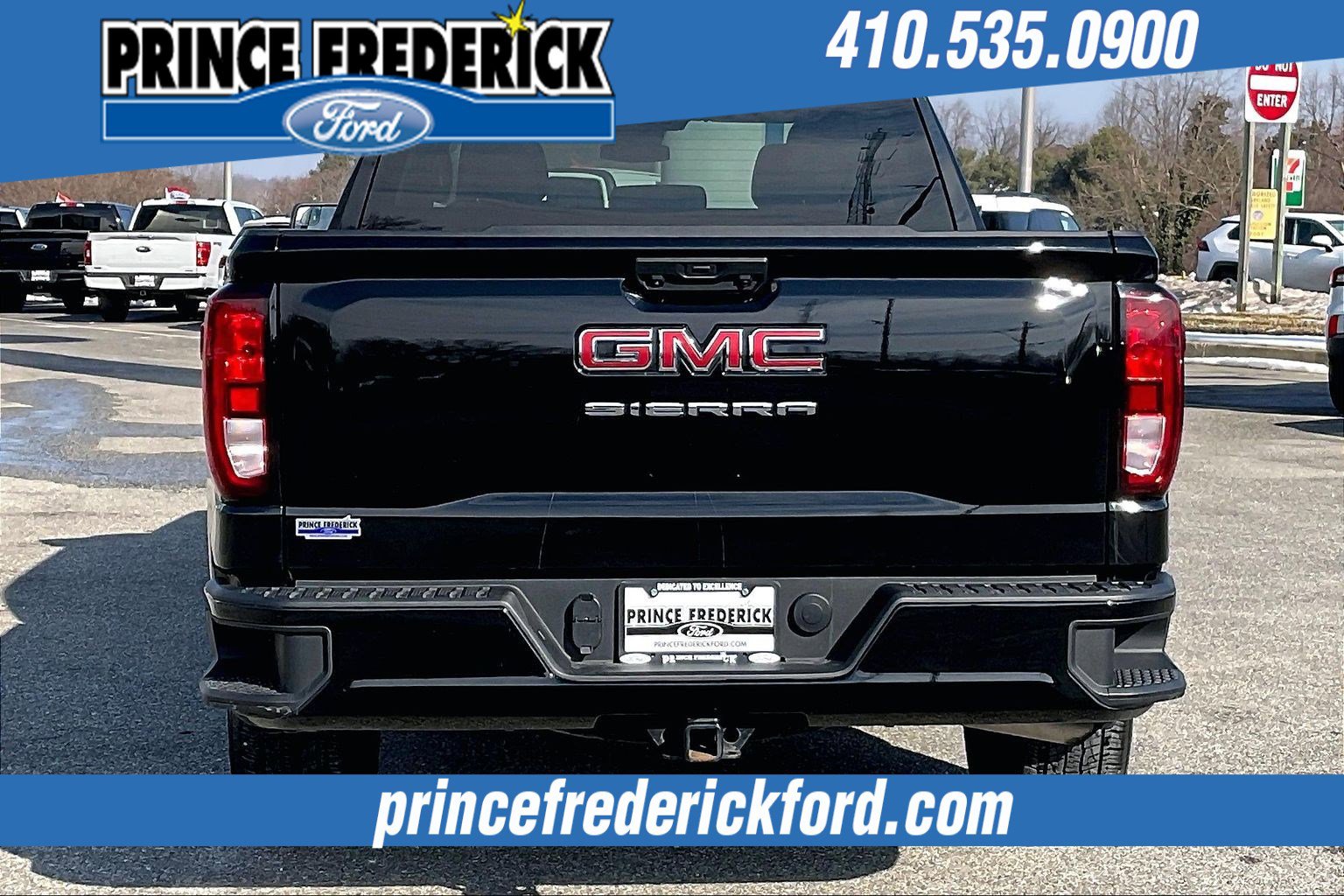 Used 2024 GMC Sierra 1500 Pro w/ Graphite Edition image 4