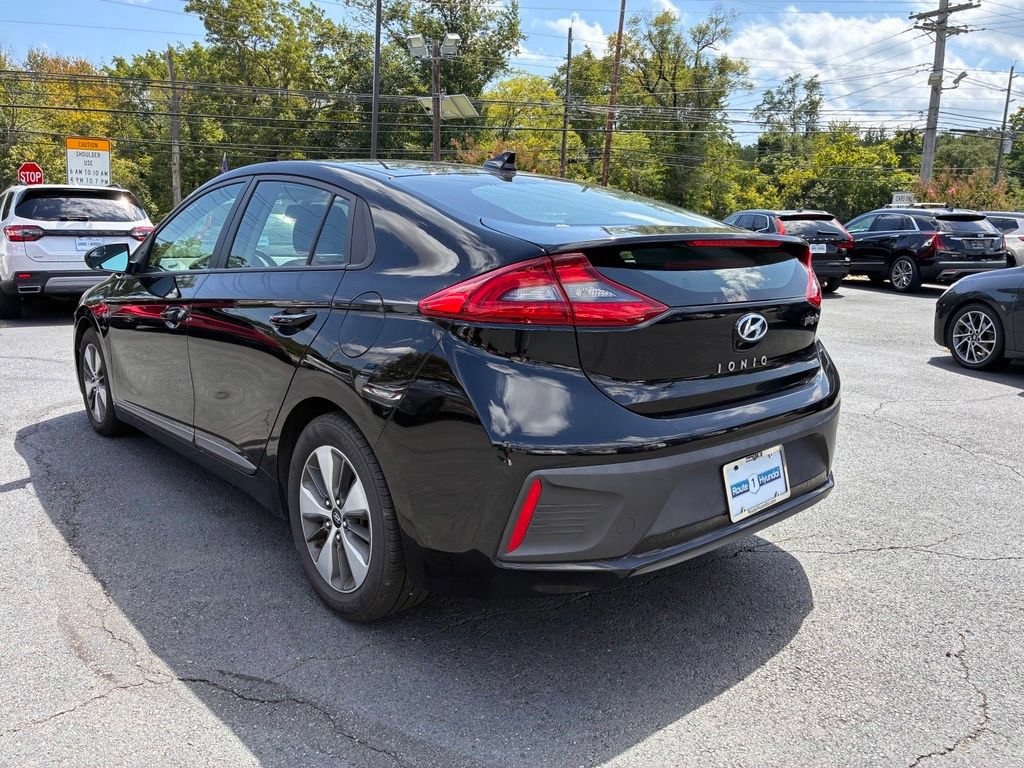 Used 2019 Hyundai Ioniq Plug-In Hybrid FWD image 5