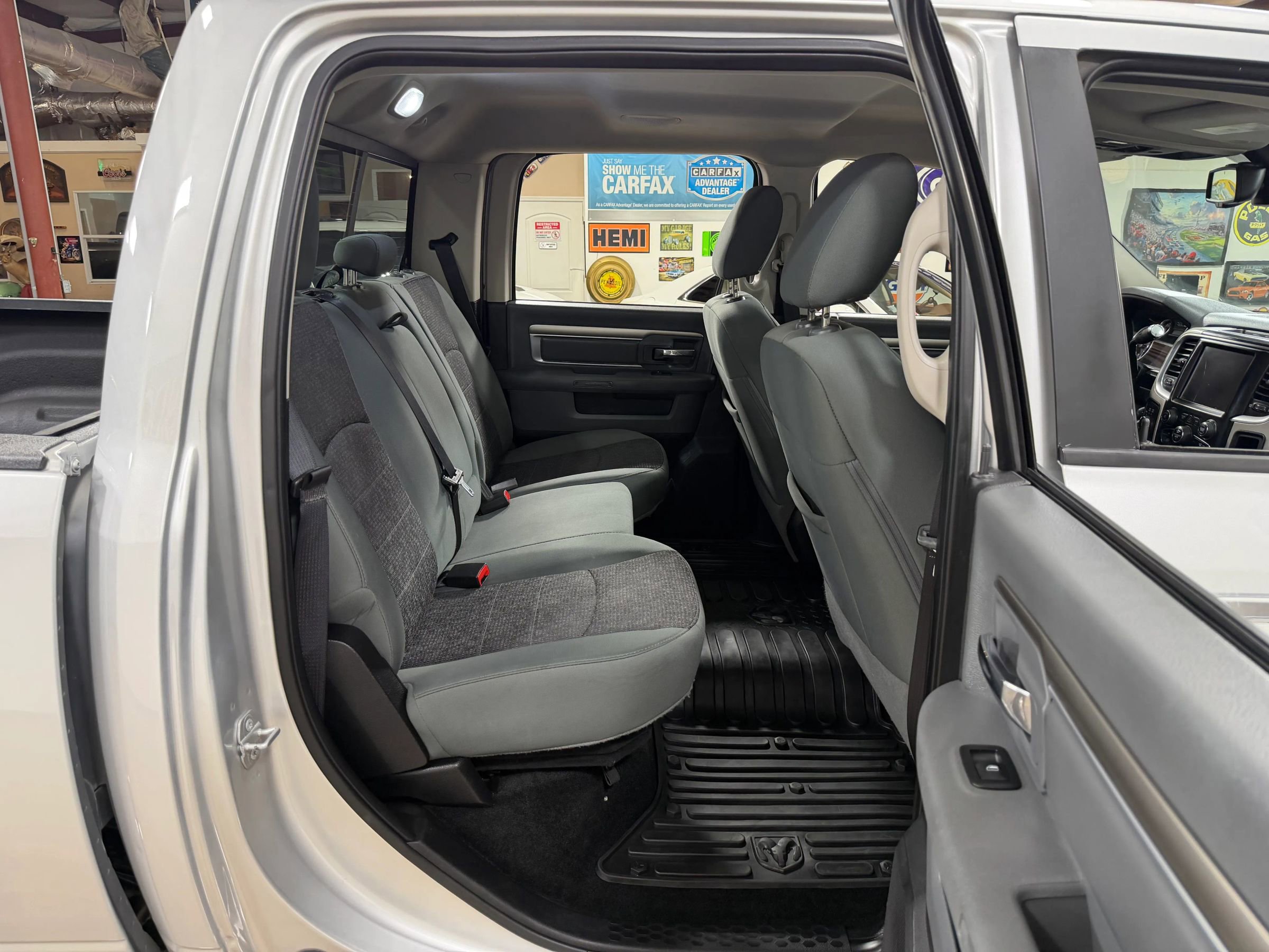 Used 2016 RAM 2500 Big Horn AWD/4WD image 18