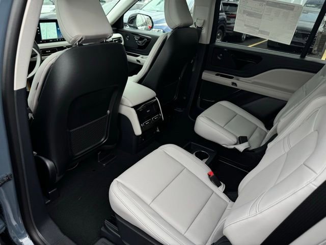 New 2026 Lincoln Aviator AWD image 22