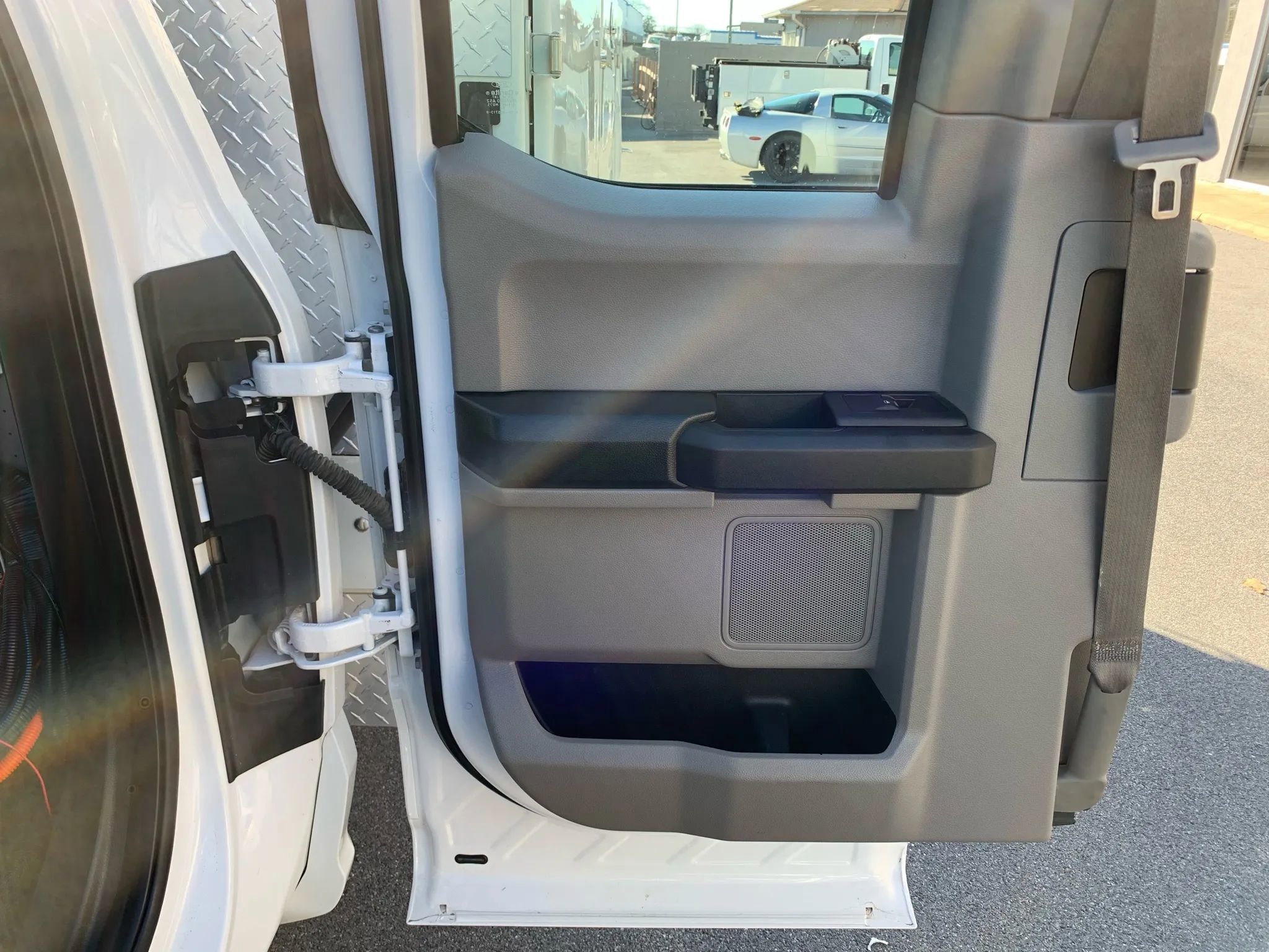 Used 2019 Ford F550 2WD SuperCab Super Duty image 30