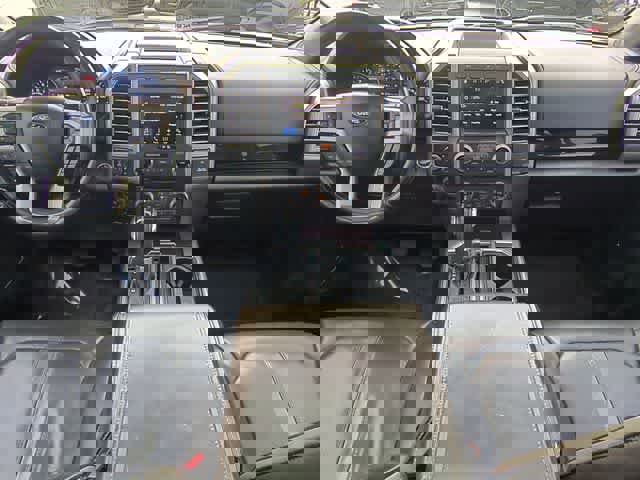 Used 2017 Ford F150 Platinum w/ Equipment Group 701A Luxury image 15