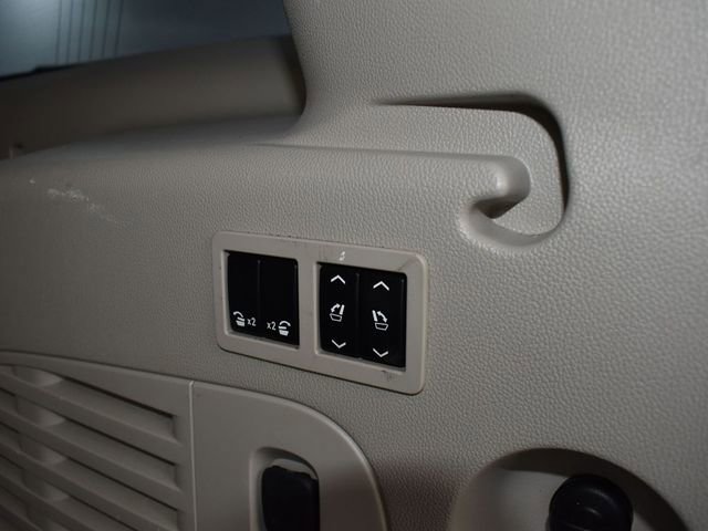 Used 2015 Cadillac Escalade ESV Luxury image 42