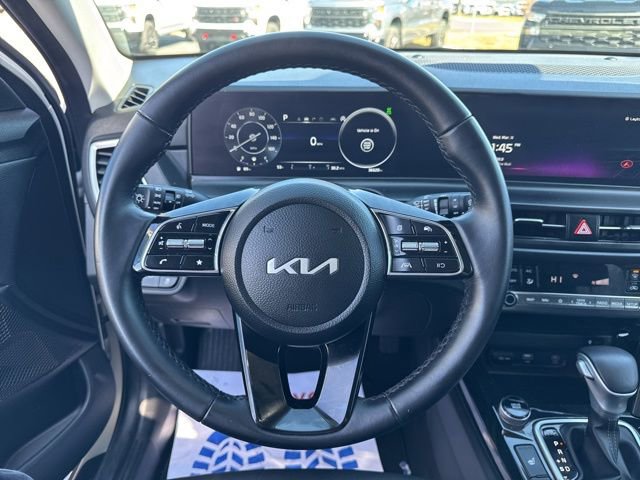 Used 2024 Kia Seltos EX image 16