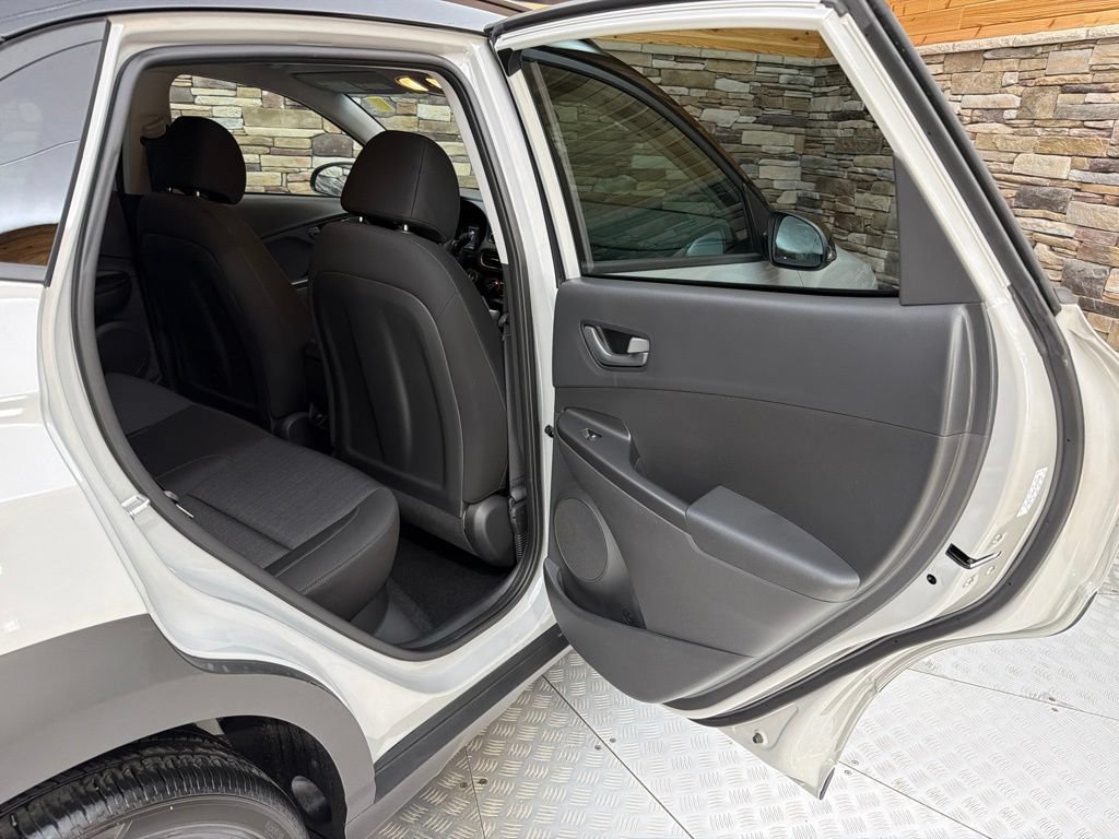 Used 2023 Hyundai Kona SEL AWD/4WD image 43
