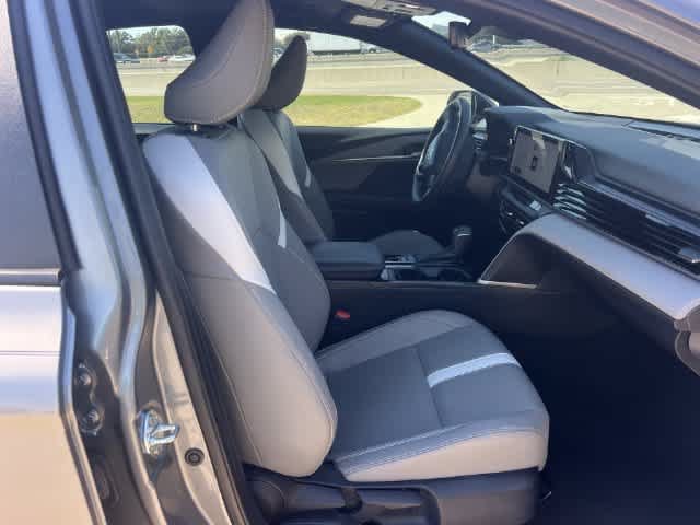 Used 2026 Toyota Camry SE w/ Multimedia Upgrade Package FWD image 12