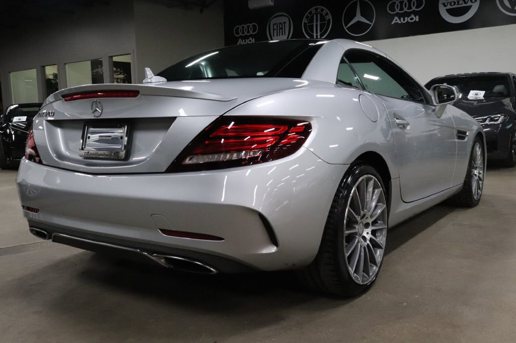 Used 2017 Mercedes-Benz SLC 300 image 9