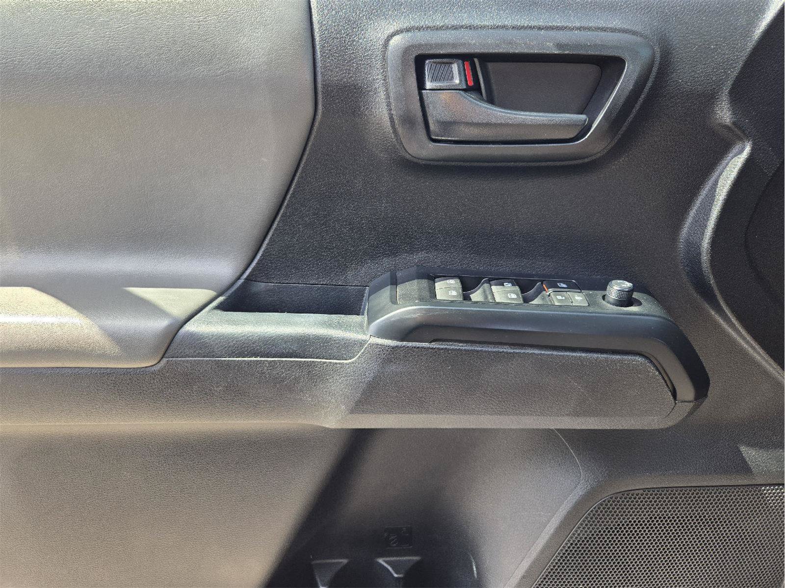Used 2021 Toyota Tacoma SR w/ SR Convenience Package RWD image 19