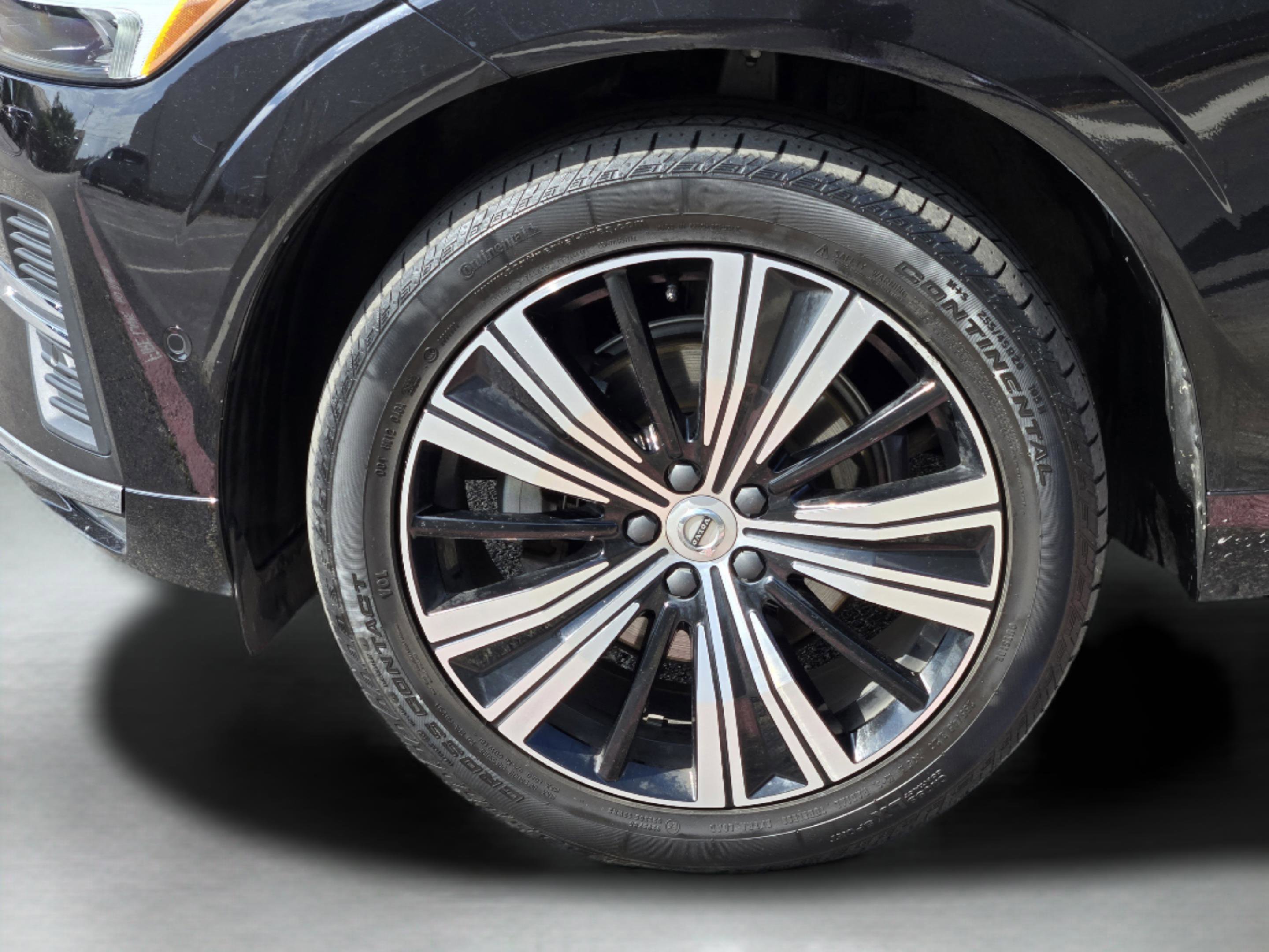 Used 2023 Volvo XC60 B5 Plus w/ Climate Package image 42