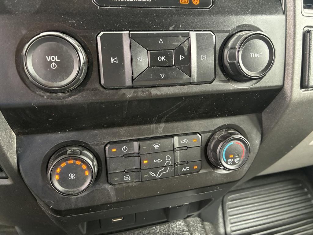 Used 2020 Ford F450 XL w/ Power Equipment Group image 25