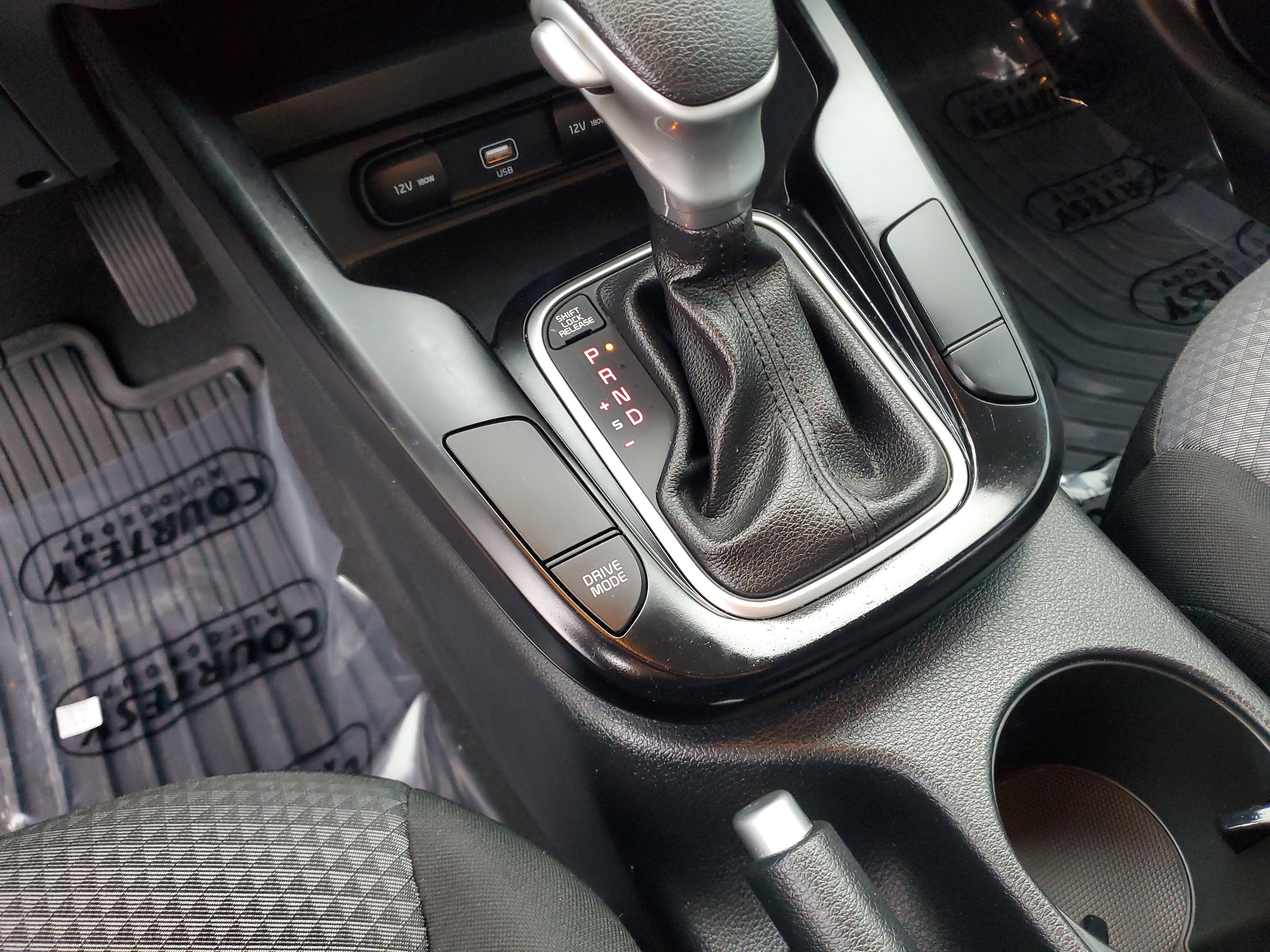 Used 2022 Kia Soul LX image 24