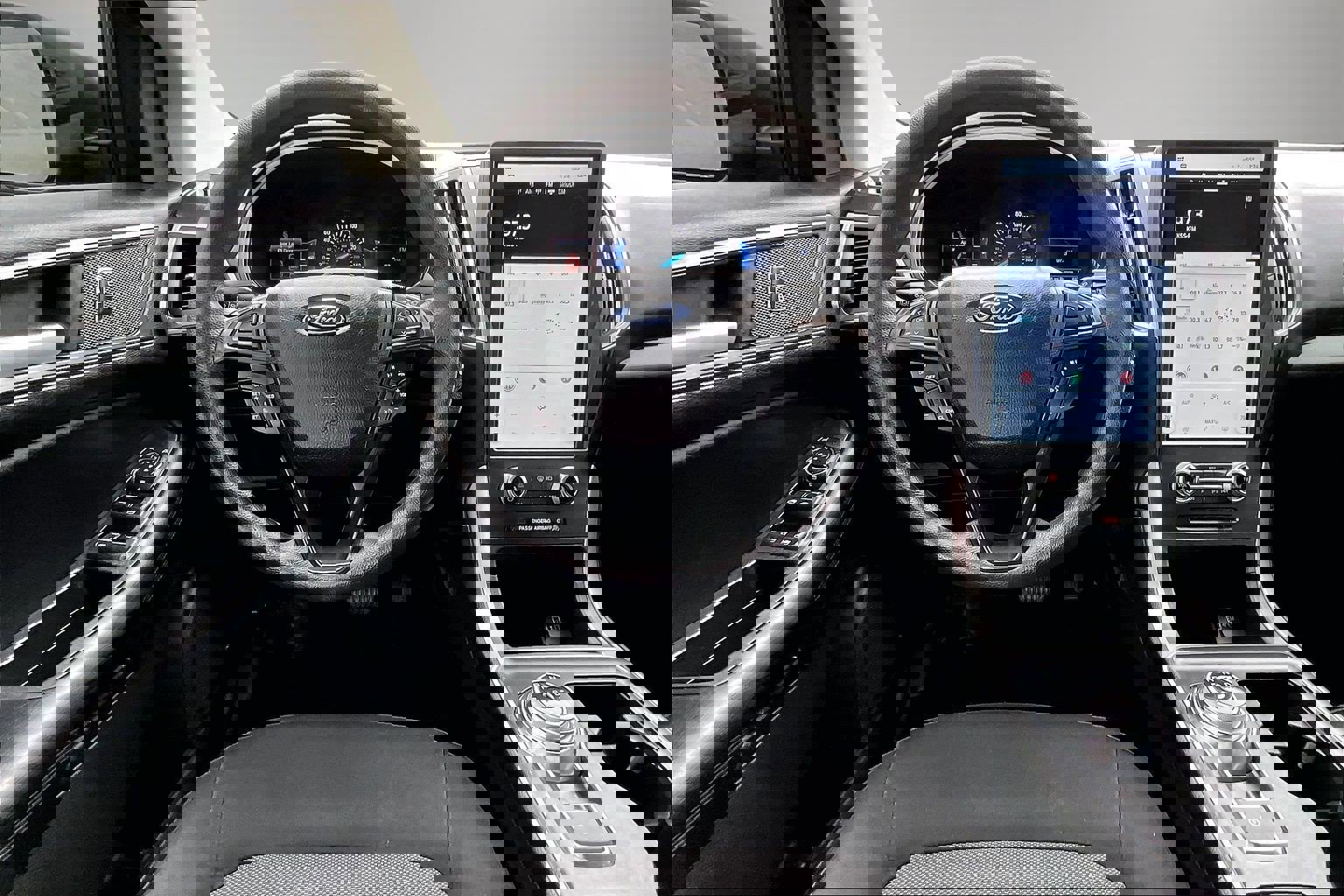 Used 2022 Ford Edge SE image 8