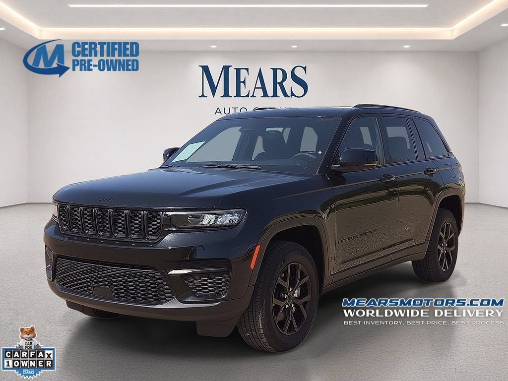 Used 2025 Jeep Grand Cherokee Altitude AWD/4WD image 1