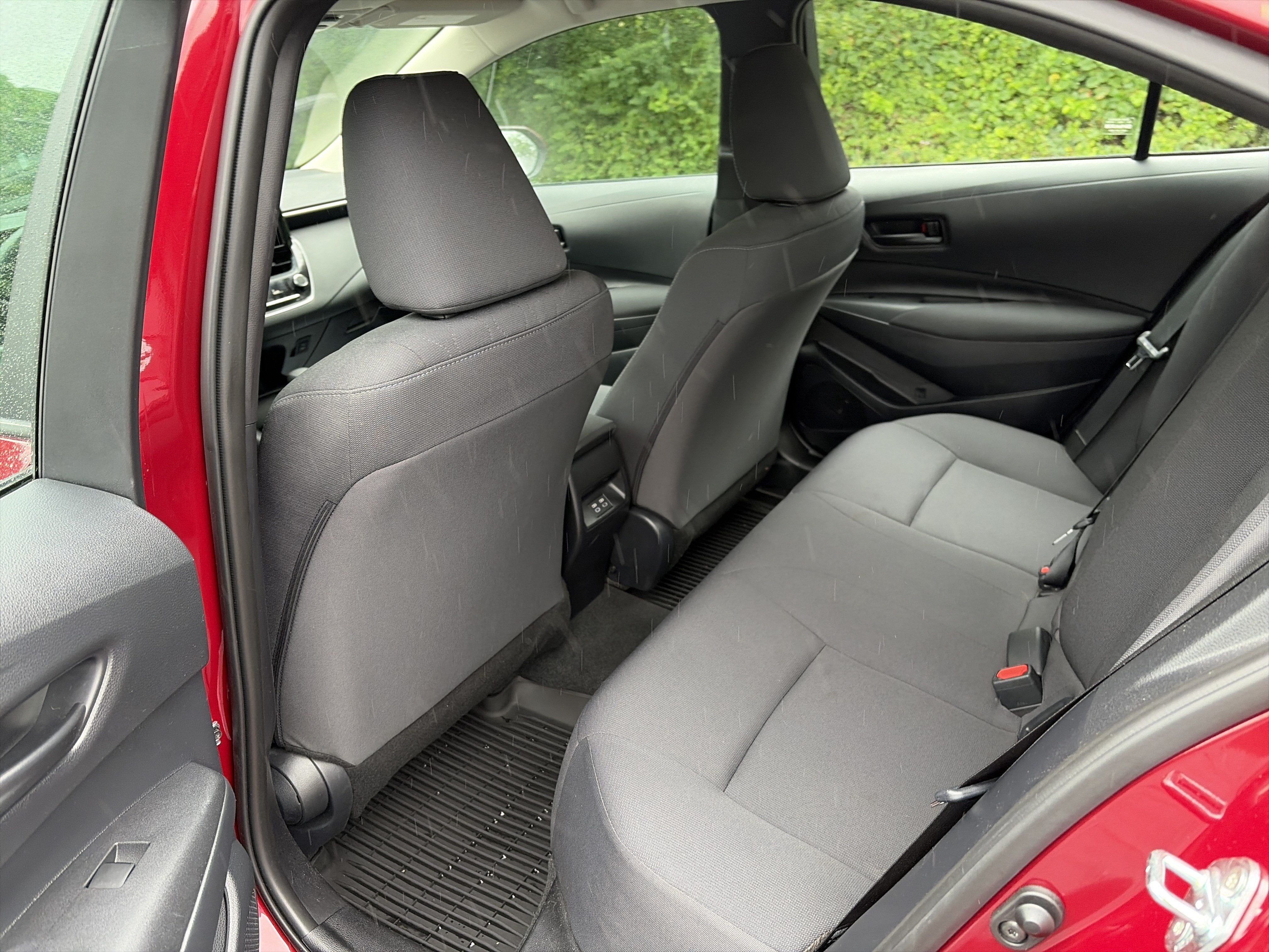 Used 2025 Toyota Corolla LE FWD image 18