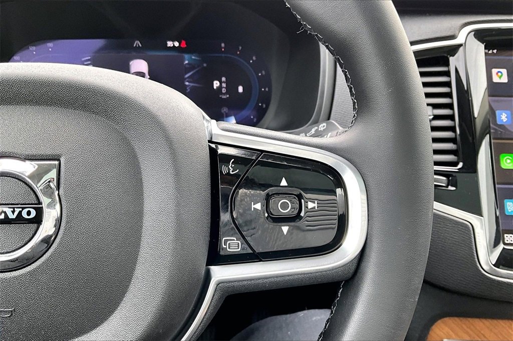 Used 2023 Volvo XC90 B6 Plus w/ Protection Package Premier image 12