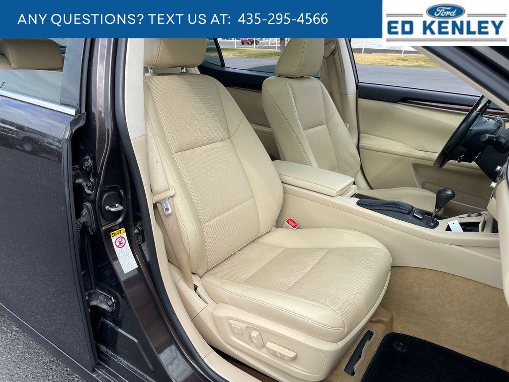 Used 2014 Lexus ES 350 w/ Premium Package FWD image 29