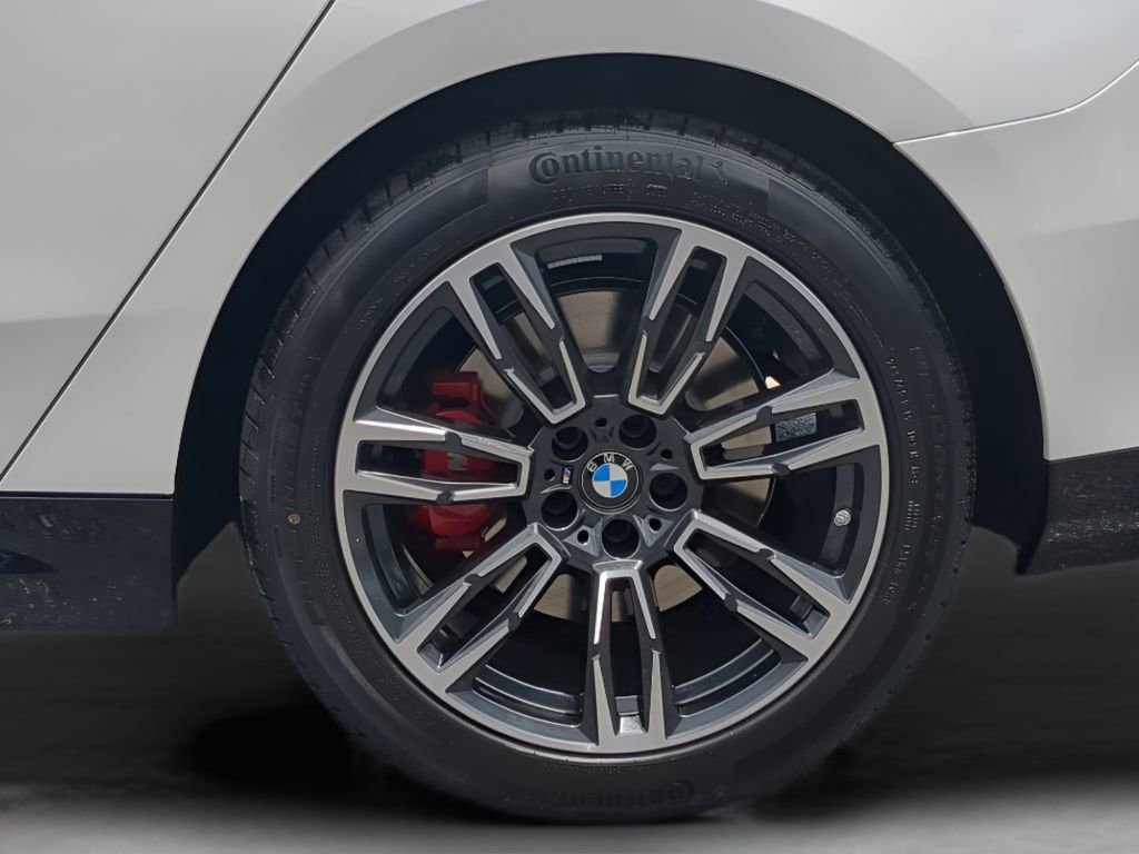 Certified 2026 BMW 530i w/ M Sport Package RWD image 11